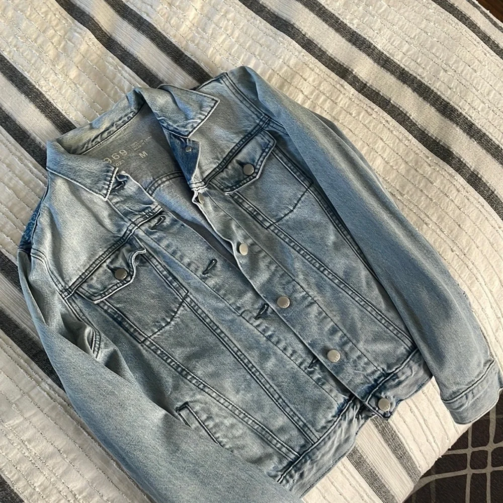 Gap Jean jacket - Picture 1 of 3